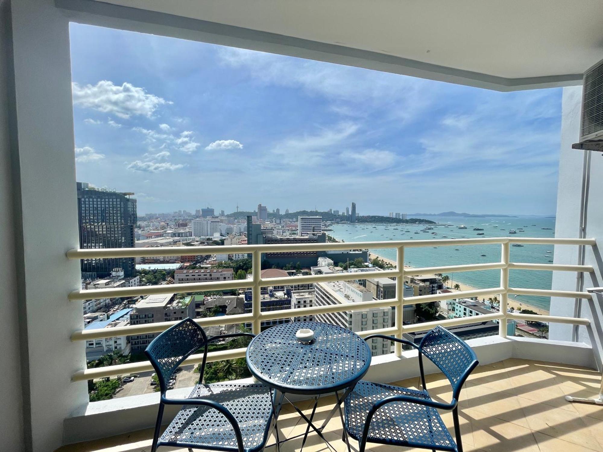 View Talay 6 By Pat 42 Apartment Pattaya Exterior photo