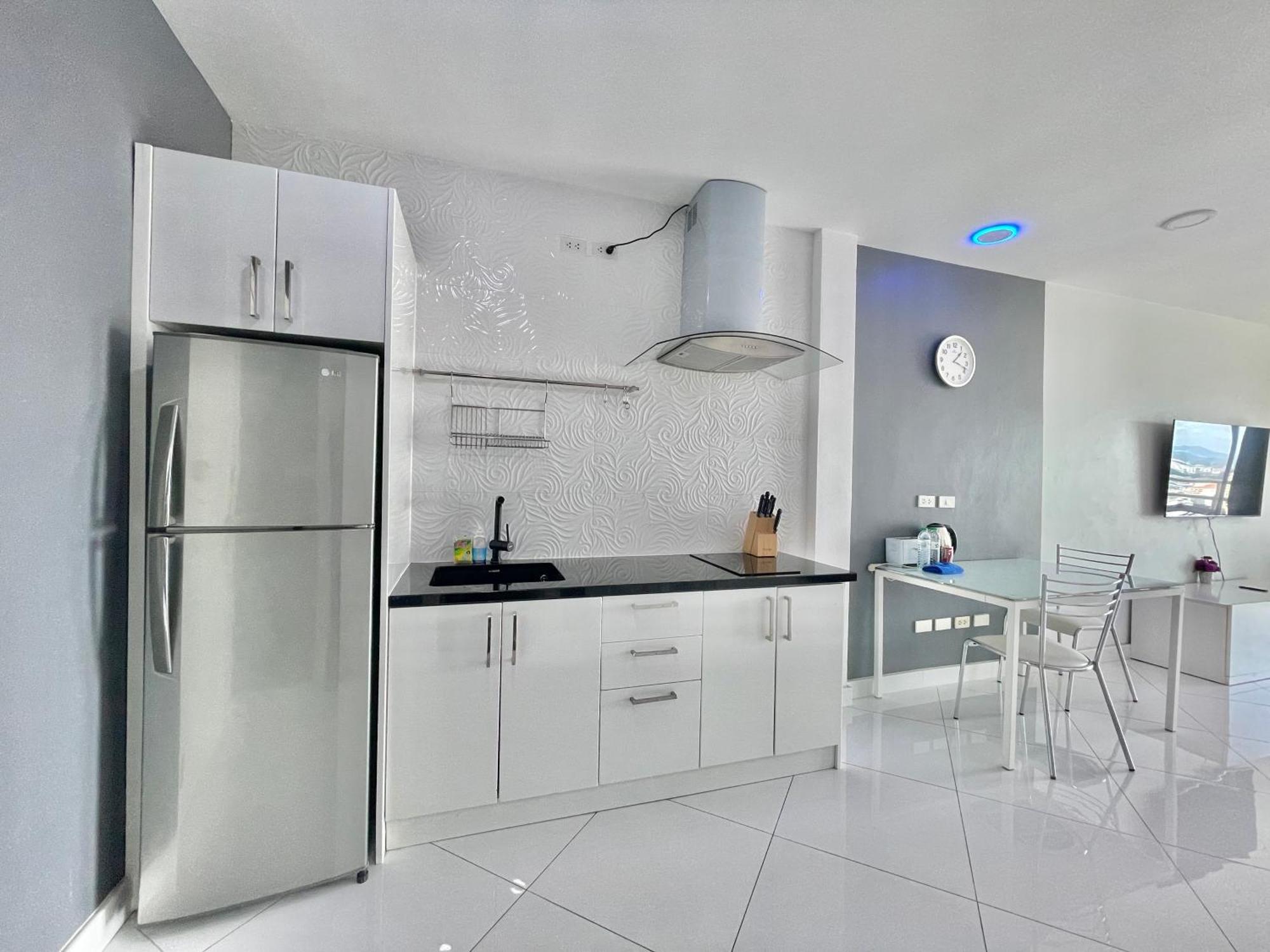 View Talay 6 By Pat 42 Apartment Pattaya Exterior photo