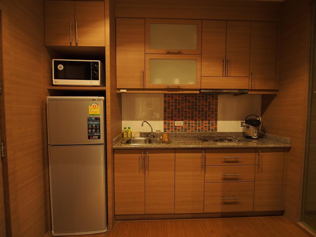 View Talay 6 By Pat 42 Apartment Pattaya Exterior photo